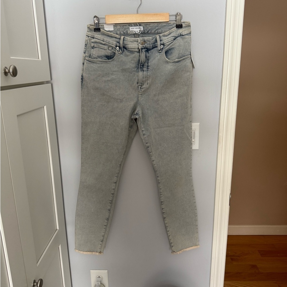 NWT Good American Good Legs Crop Jeans
